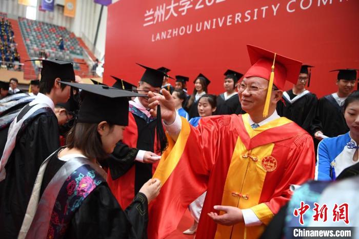 兰州大学毕业证(兰州大学毕业证图片)